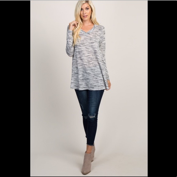 Grey Heathered V-Neck Top - Picture 2 of 8